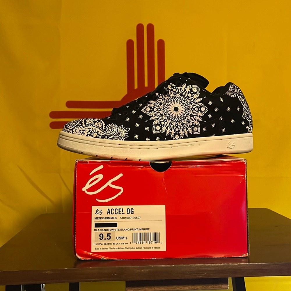 ‘Es skate shoes Accel og bandana size 9.5